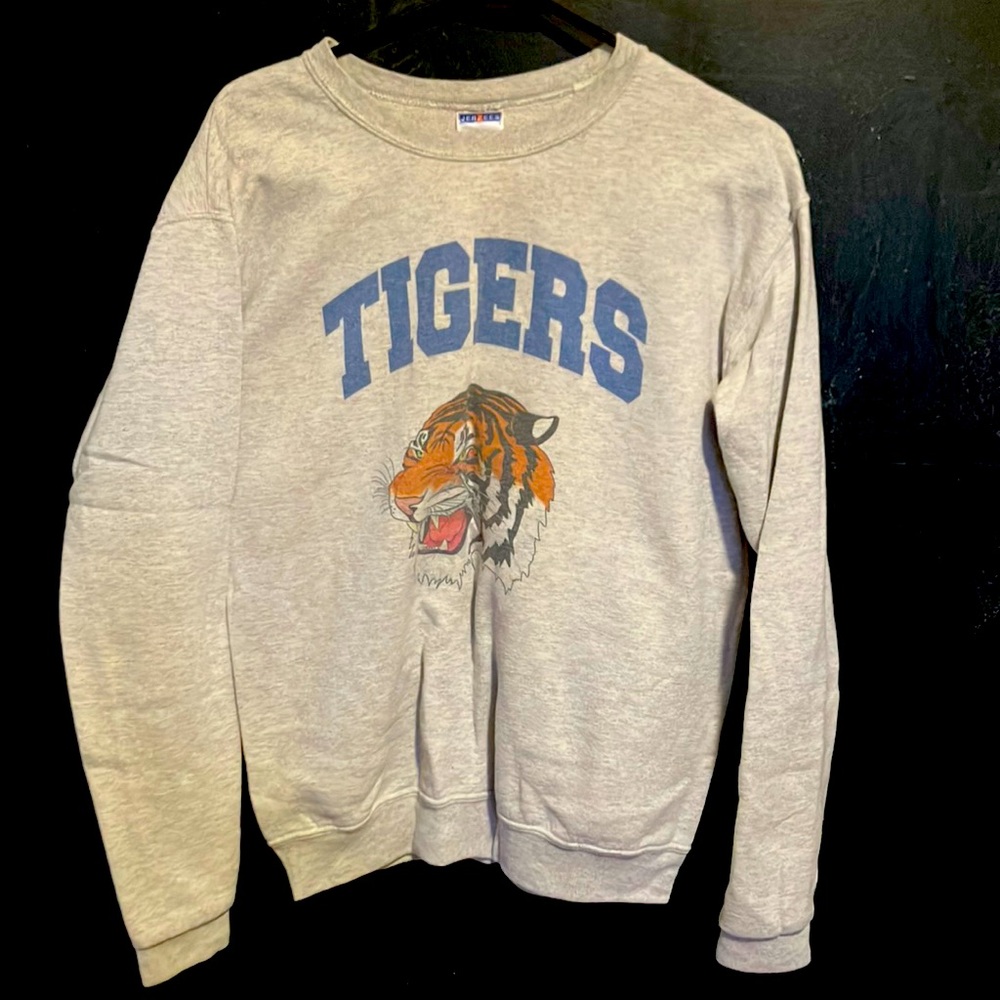 Women’s Gray Graphic Sweatshirt